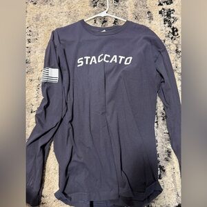 Staccato Long Sleeve Graphic T-Shirt Navy – American Flag Sleeve- size large